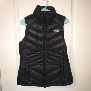 The North Face Women's 550 Vest (Black)